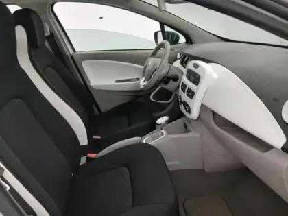 Photo 13 Renault Zoé Zoe City charge normale R90