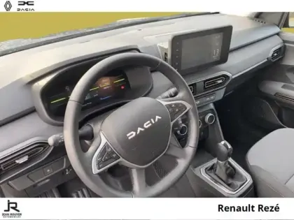 Photo 4 Dacia Jogger  1.6 hybrid 140ch Extreme 7 places -24