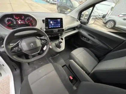 Photo 13 Peugeot Partner  Long 950kg BlueHDi 100ch S&S Premium