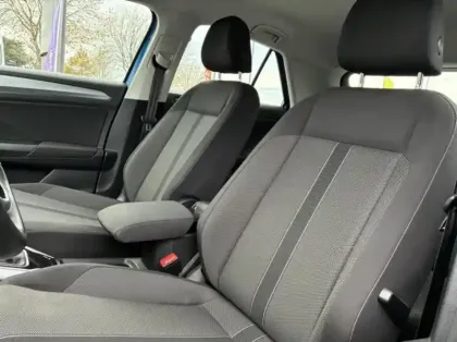 Photo 7 Volkswagen T-roc  1.5 TSI EVO 150ch Life Plus DSG7