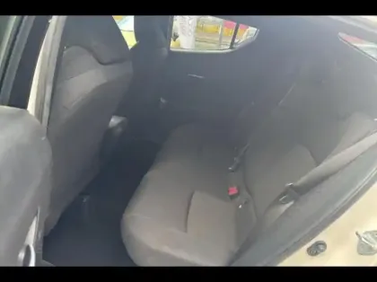 Photo 10 Toyota C-HR  122h Graphic 2WD E-CVT RC18