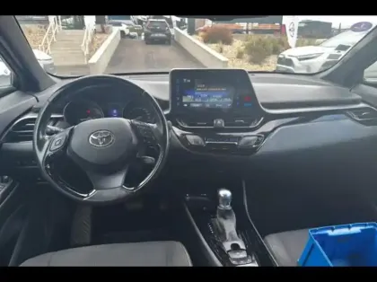 Photo 11 Toyota C-HR  122h Graphic 2WD E-CVT RC18