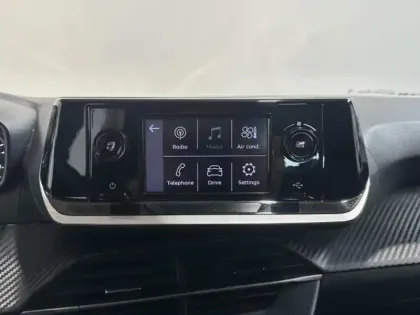 Photo 14 Peugeot 208  1.2 PureTech 75ch S&S Like 2023