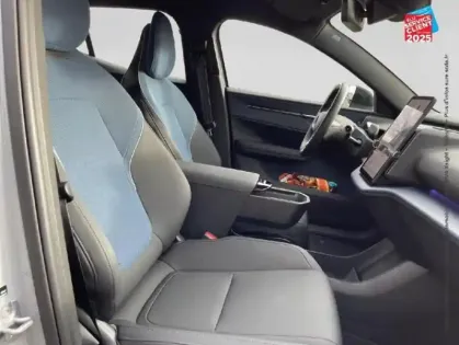 Photo 4 Volvo Ex30  Single Extended Range 272ch Plus