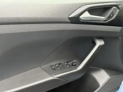 Photo 12 Volkswagen T-cross  1.0 TSI 116ch VW Edition DSG7