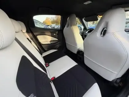 Photo 10 Nissan Juke  1.6 Hybrid 143ch N-Design 2023