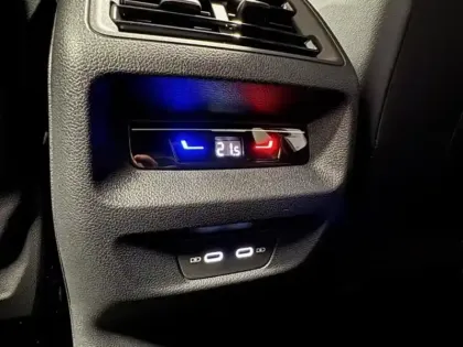 Photo 8 Volkswagen Tiguan  2.0 TDI 150ch R-Line Exclusive DSG7