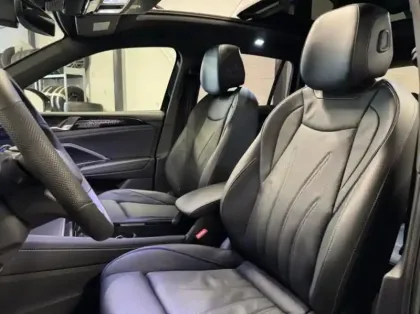 Photo 10 Volkswagen Tiguan  2.0 TDI 150ch R-Line Exclusive DSG7