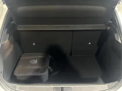 Photo 5 Peugeot 208  e- 136ch GT