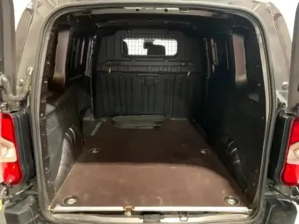 Photo 5 Peugeot Partner  Standard 650kg Puretech 130ch S&S Asphalt EAT8 7cv