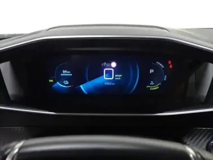 Photo 13 Peugeot 2008  e- 136ch GT