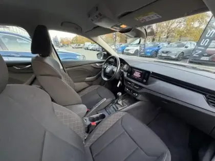 Photo 9 Skoda Kamiq  1.0 TSI Evo 110ch Ambition