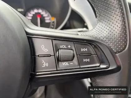 Photo 14 Alfa Romeo Giulia  2.2 JTD 190ch Super AT8 MY22