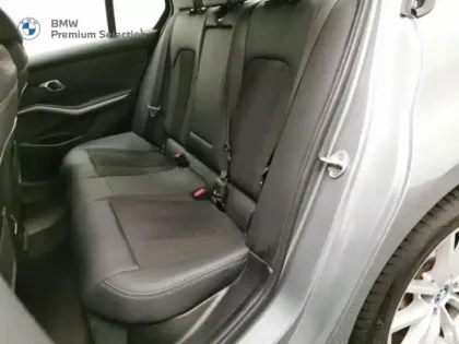 Photo 3 BMW Serie 3 Série 3 320eA 204ch Business Design