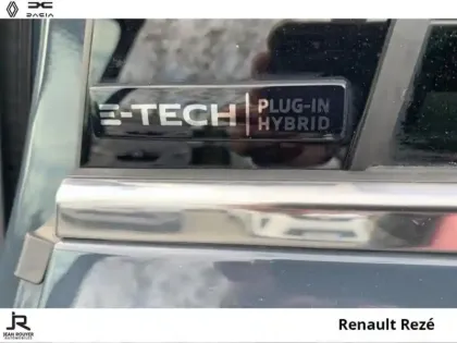 Photo 14 Renault Captur  1.6 E-Tech hybride rechargeable 160ch Intens -21