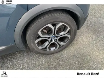 Photo 7 Renault Captur  1.6 E-Tech hybride rechargeable 160ch Intens -21