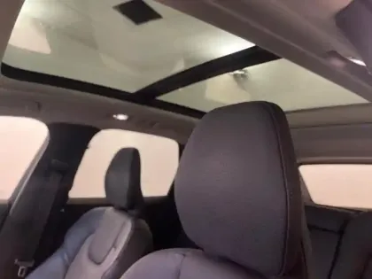 Photo 13 Volvo Xc60  T6 Hybride Rechargeable 253 + 145ch Ultra Style Dark Geartronic 8 AWD