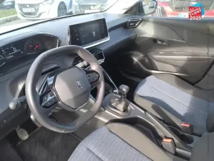 Photo 14 Peugeot 208  Affaire 1.5 BlueHDi 100 Premium GPS Radar AR Carplay