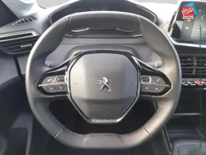 Photo 11 Peugeot 208  Affaire 1.5 BlueHDi 100 Premium GPS Radar AR Carplay