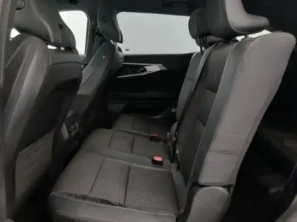 Photo 14 Renault Espace  1.2 E-Tech full hybrid 200ch esprit Alpine 7 places - 24