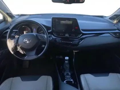 Photo 10 Toyota C-HR  184h Collection 2WD E-CVT MC19