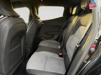 Photo 10 Renault Clio  1.6 E-Tech 145ch full hybrid Techno - 24 GPS Camera