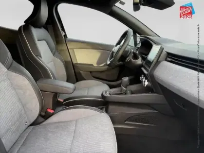 Photo 4 Renault Clio  1.6 E-Tech 145ch full hybrid Techno - 24 GPS Camera