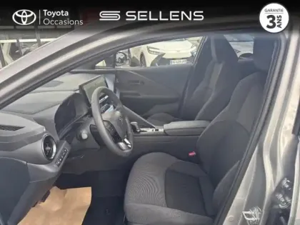 Photo 10 Toyota C-HR  2.0 Hybride Rechargeable 225ch Design MY25