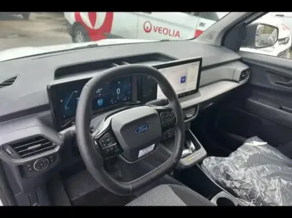 Photo 8 Ford Transit Courier  Electrique 100 kW 136ch Trend