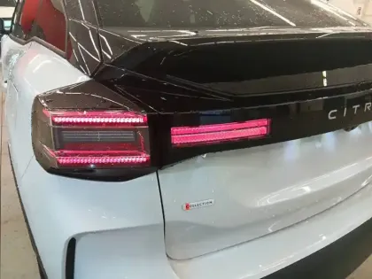 Photo 16 Citroën C4  Hybride 145 e-DCS6