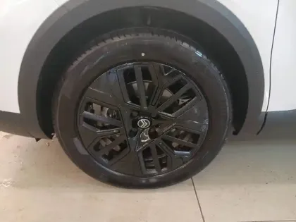 Photo 12 Citroën C4  Hybride 145 e-DCS6