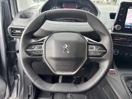 Photo 8 Peugeot Partner  FOURGON STANDARD 650 KG BLUEHDI 100 S&S BVM6