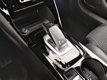 Photo 13 Peugeot 208  PureTech 100 S&S EAT8