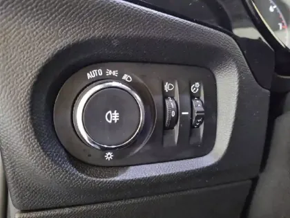 Photo 51 Opel Corsa  1.2 75 ch BVM5