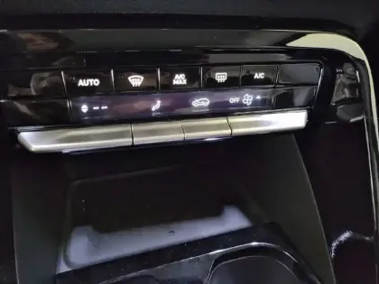 Photo 13 Citroën C3  Turbo 100 ch BVM6