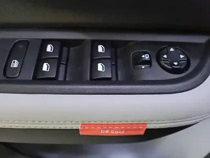 Photo 8 Citroën C3  Turbo 100 ch BVM6