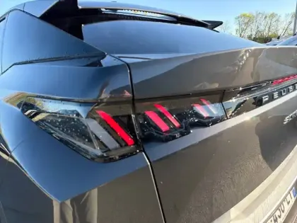 Photo 16 Peugeot 3008  Hybrid 145 e-DCS6