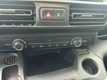 Photo 19 Citroën Berlingo  Taille XL 7pl BlueHDi 130 S&S BVM6