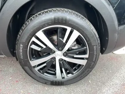 Photo 40 Peugeot 5008  BlueHDi 180ch S&S EAT8