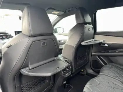 Photo 38 Peugeot 5008  BlueHDi 180ch S&S EAT8