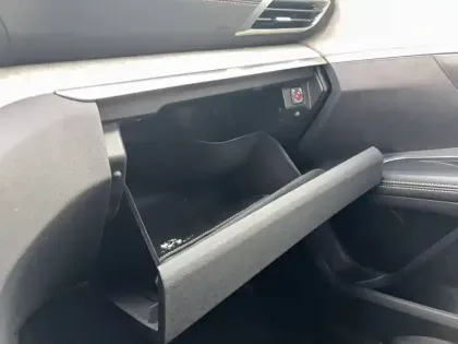 Photo 37 Peugeot 5008  BlueHDi 180ch S&S EAT8