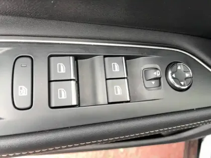 Photo 16 Peugeot 5008  BlueHDi 180ch S&S EAT8