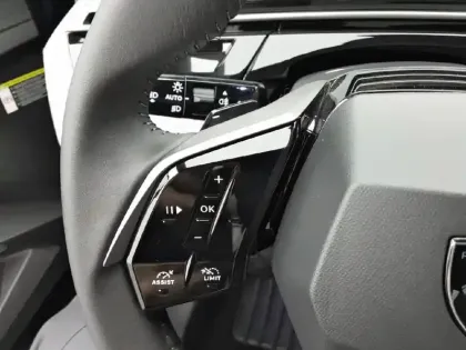 Photo 19 Peugeot 3008  Hybrid 145 e-DCS6