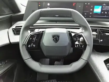 Photo 8 Peugeot 3008  Hybrid 145 e-DCS6