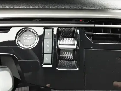 Photo 13 Peugeot 3008  Hybrid 145 e-DCS6