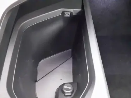 Photo 21 Peugeot 3008  Hybrid 145 e-DCS6