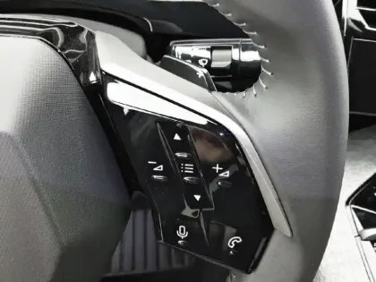 Photo 20 Peugeot 3008  Hybrid 145 e-DCS6