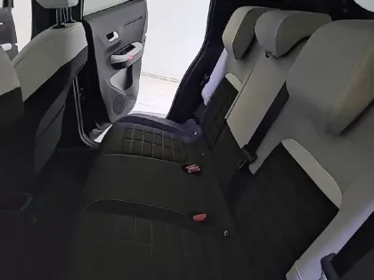 Photo 11 Citroën C3  Turbo 100 ch BVM6