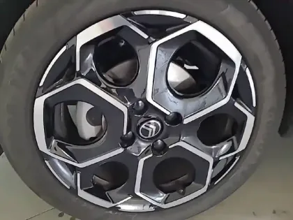 Photo 12 Citroën C3  Turbo 100 ch BVM6