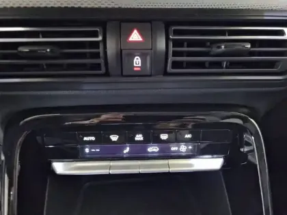 Photo 22 Citroën C3  Turbo 100 ch BVM6